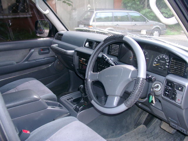 1995 Toyota LAND Cruiser picture