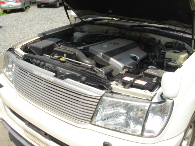 1998 Toyota LAND Cruiser picture