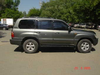 1999 Toyota LAND Cruiser