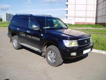 2000 Toyota LAND Cruiser