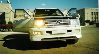 2000 Toyota LAND Cruiser