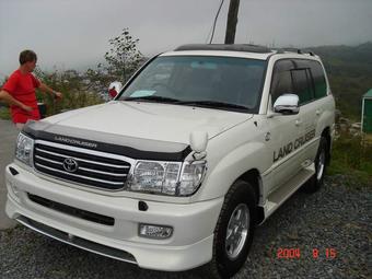 2000 Toyota LAND Cruiser