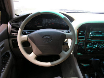 2000 Toyota LAND Cruiser picture