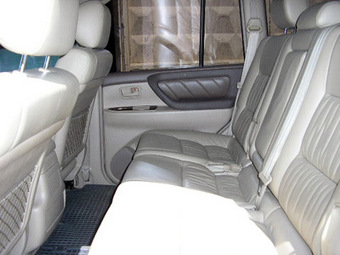 2000 Toyota LAND Cruiser picture