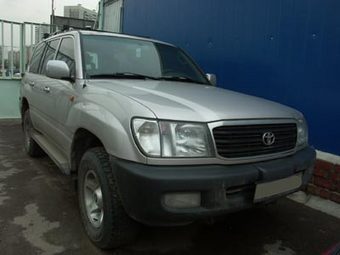 2000 Toyota LAND Cruiser picture