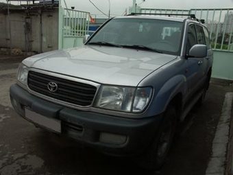 2000 Toyota LAND Cruiser picture