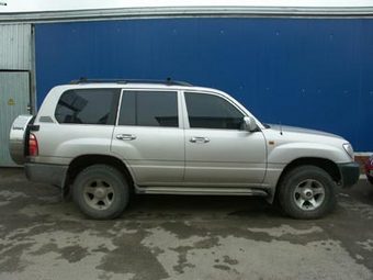 2000 Toyota LAND Cruiser picture