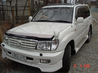 2001 Toyota LAND Cruiser