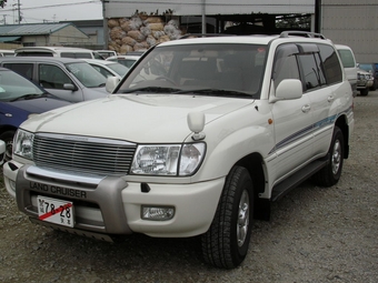 2002 Toyota LAND Cruiser