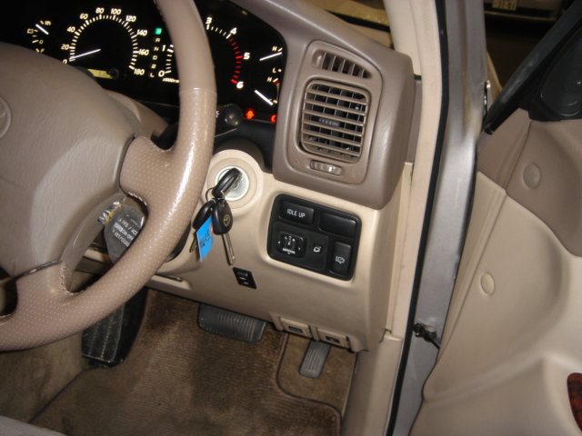 2002 Toyota LAND Cruiser picture
