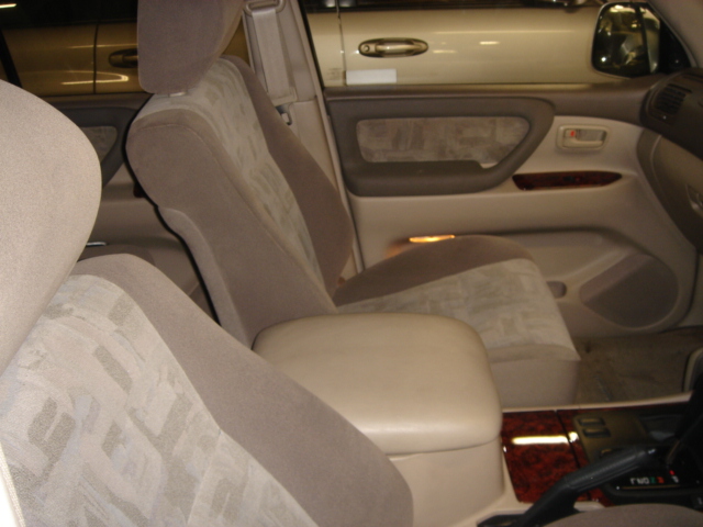 2002 Toyota LAND Cruiser picture