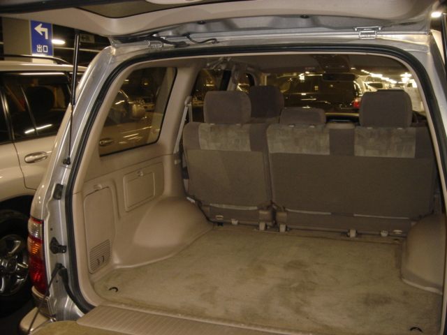 2002 Toyota LAND Cruiser picture