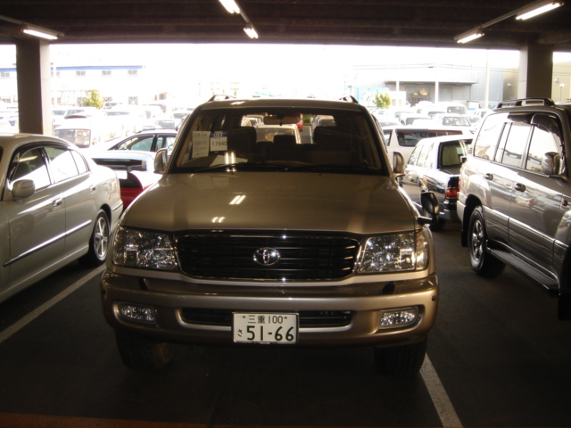 2002 Toyota LAND Cruiser picture