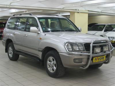 2002 Toyota LAND Cruiser